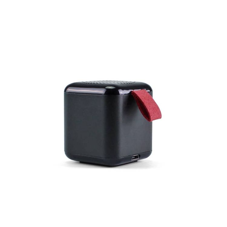 Picture of Metallic Cube Bluetooth Speaker