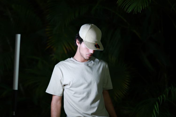 Picture of INIVI SEAMLESS 2 PANEL CORDUROY - SNAPBACK