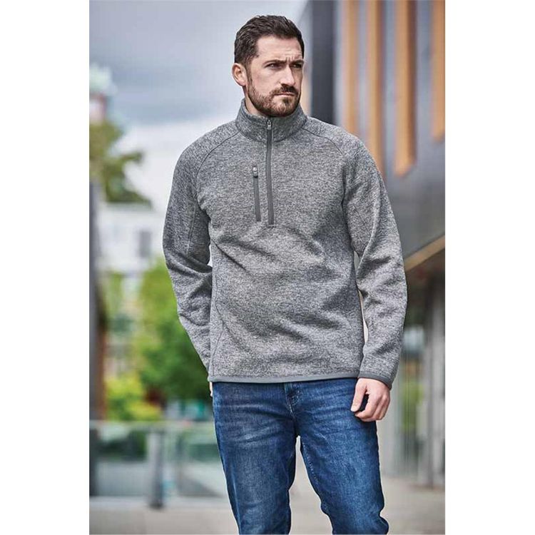 Picture of Men's Avalanche 1/4 Zip Pullover