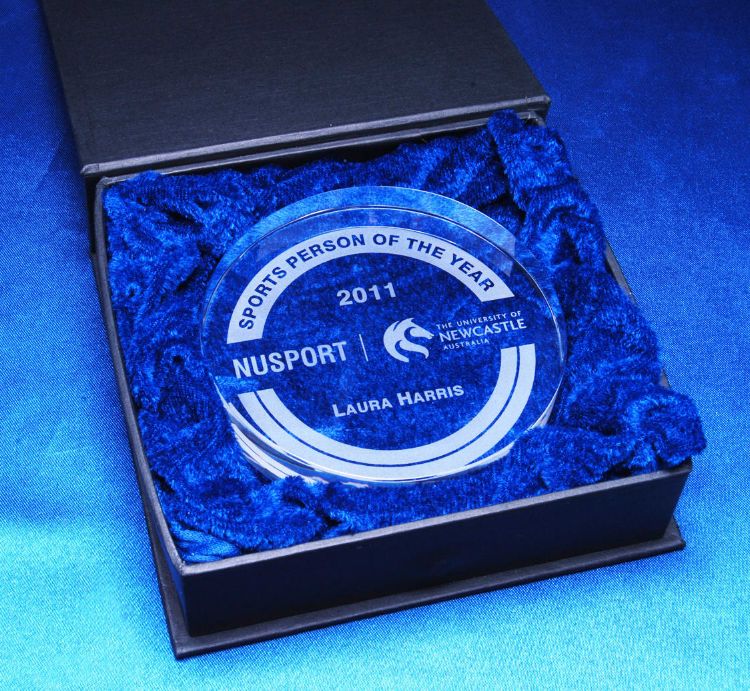Picture of Optical Crystal Medallion 90mm In Presentation Box