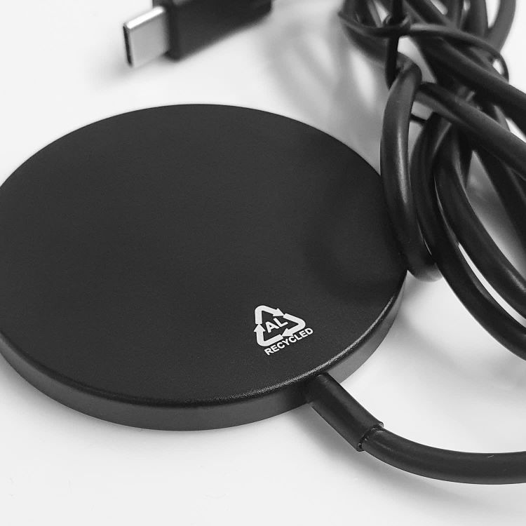 Picture of Magneto Wireless Fast Charger